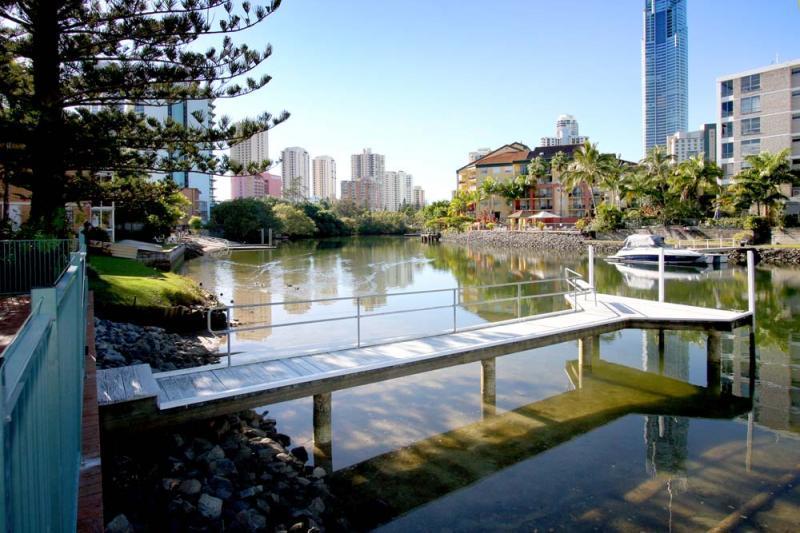 Surfers Riverside Gold Coast Luaran gambar