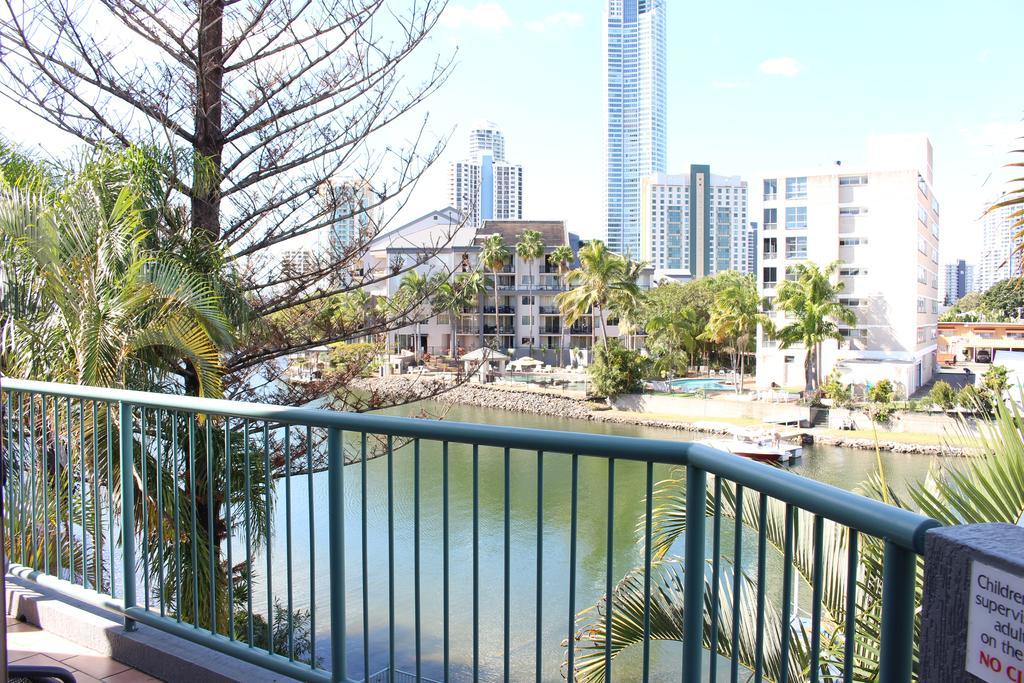 Surfers Riverside Gold Coast Luaran gambar