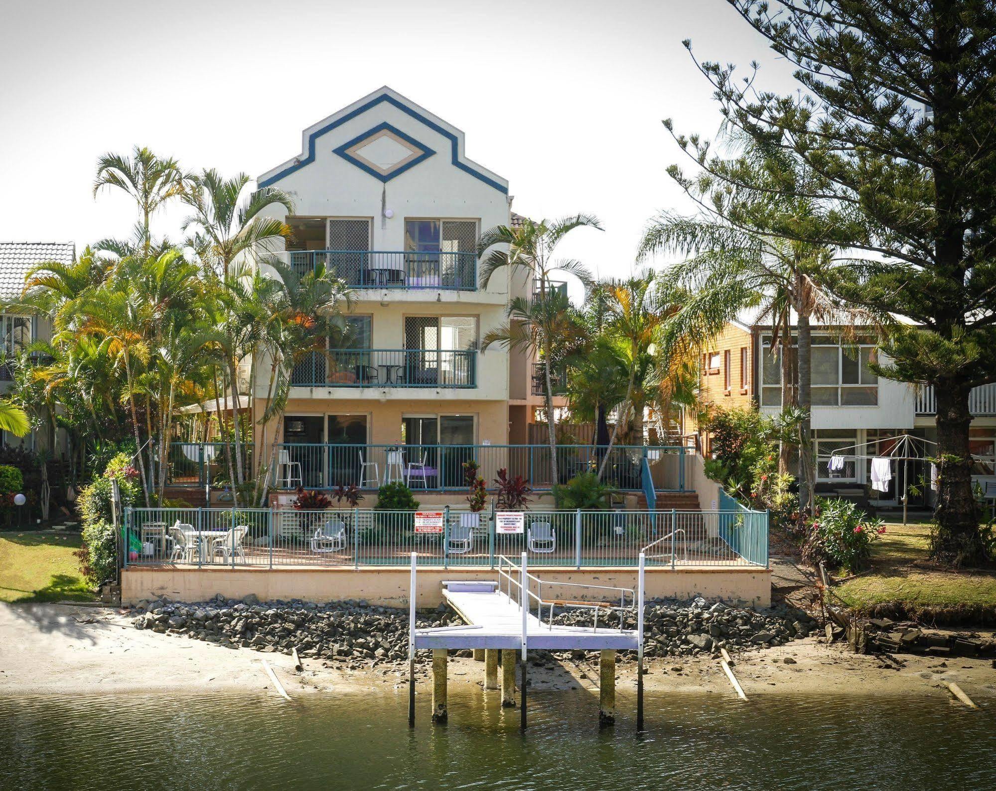 Surfers Riverside Gold Coast Luaran gambar