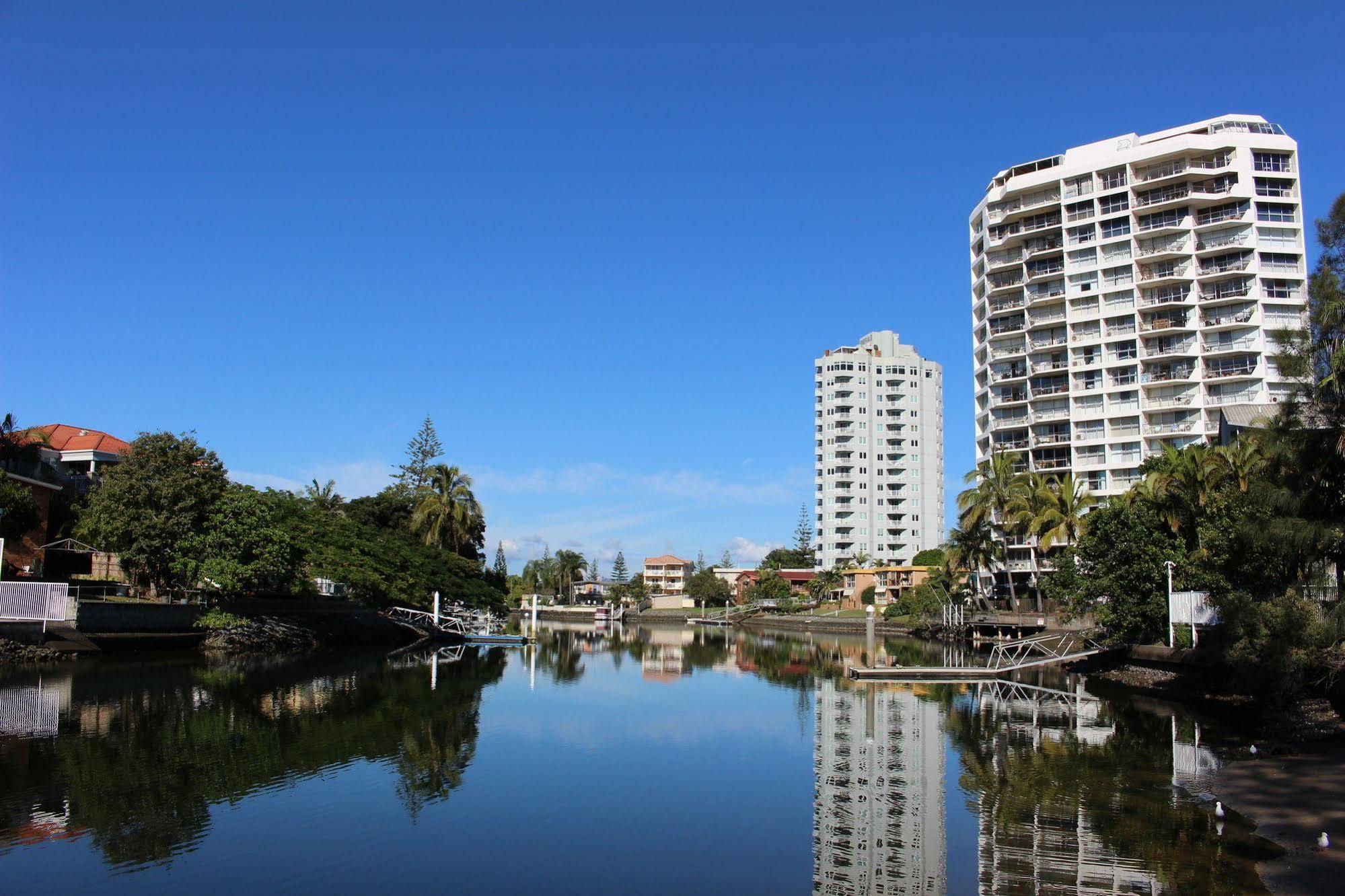 Surfers Riverside Gold Coast Luaran gambar