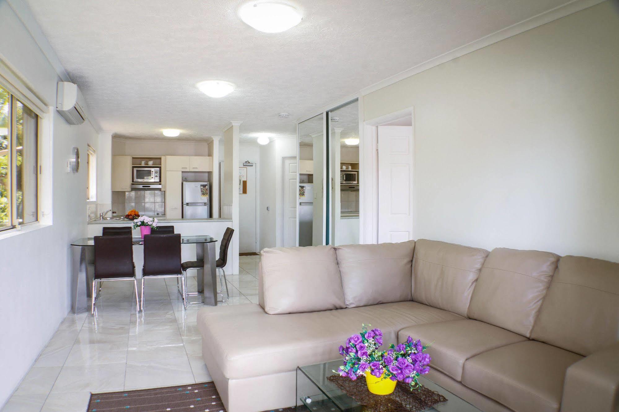 Surfers Riverside Gold Coast Luaran gambar