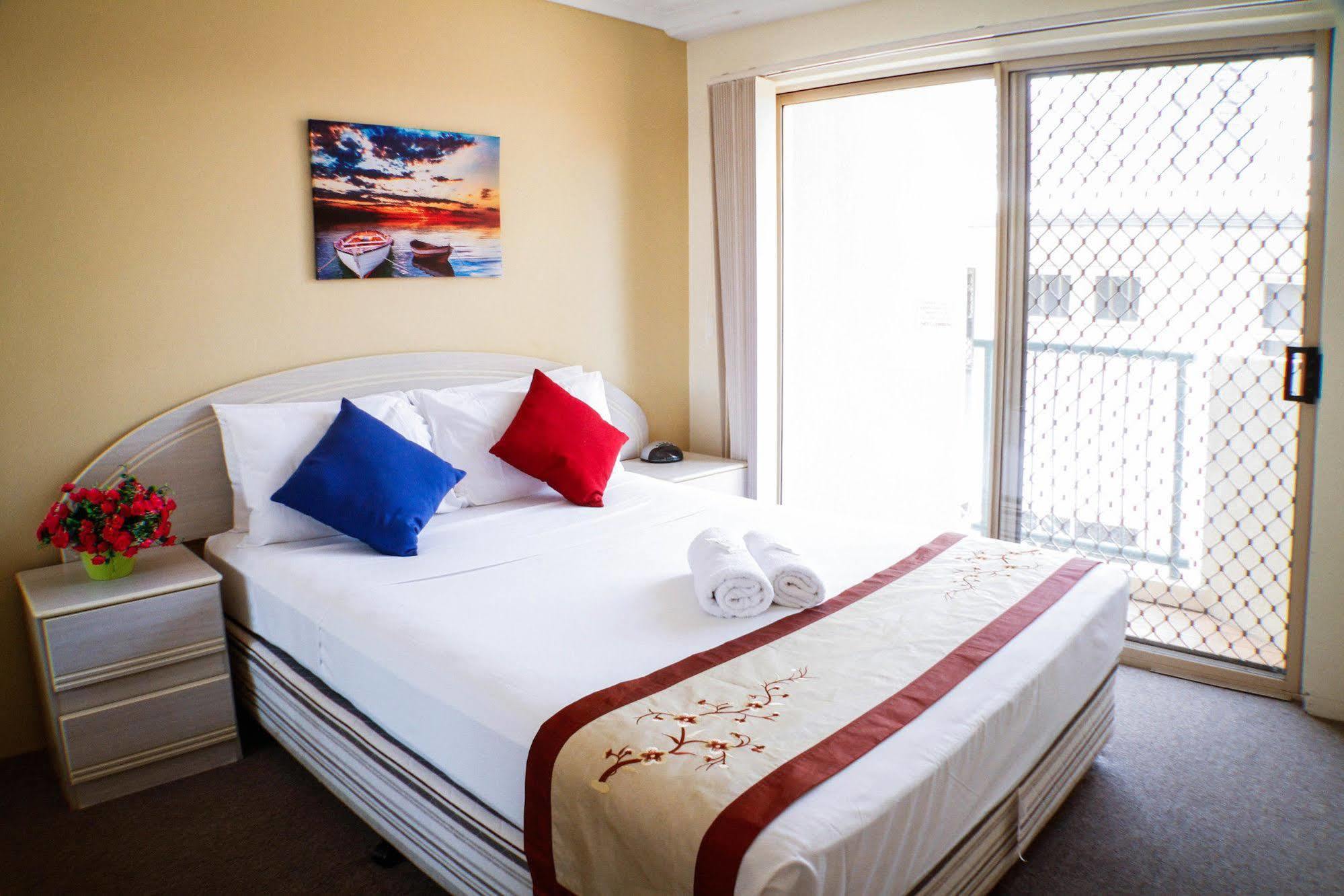 Surfers Riverside Gold Coast Luaran gambar